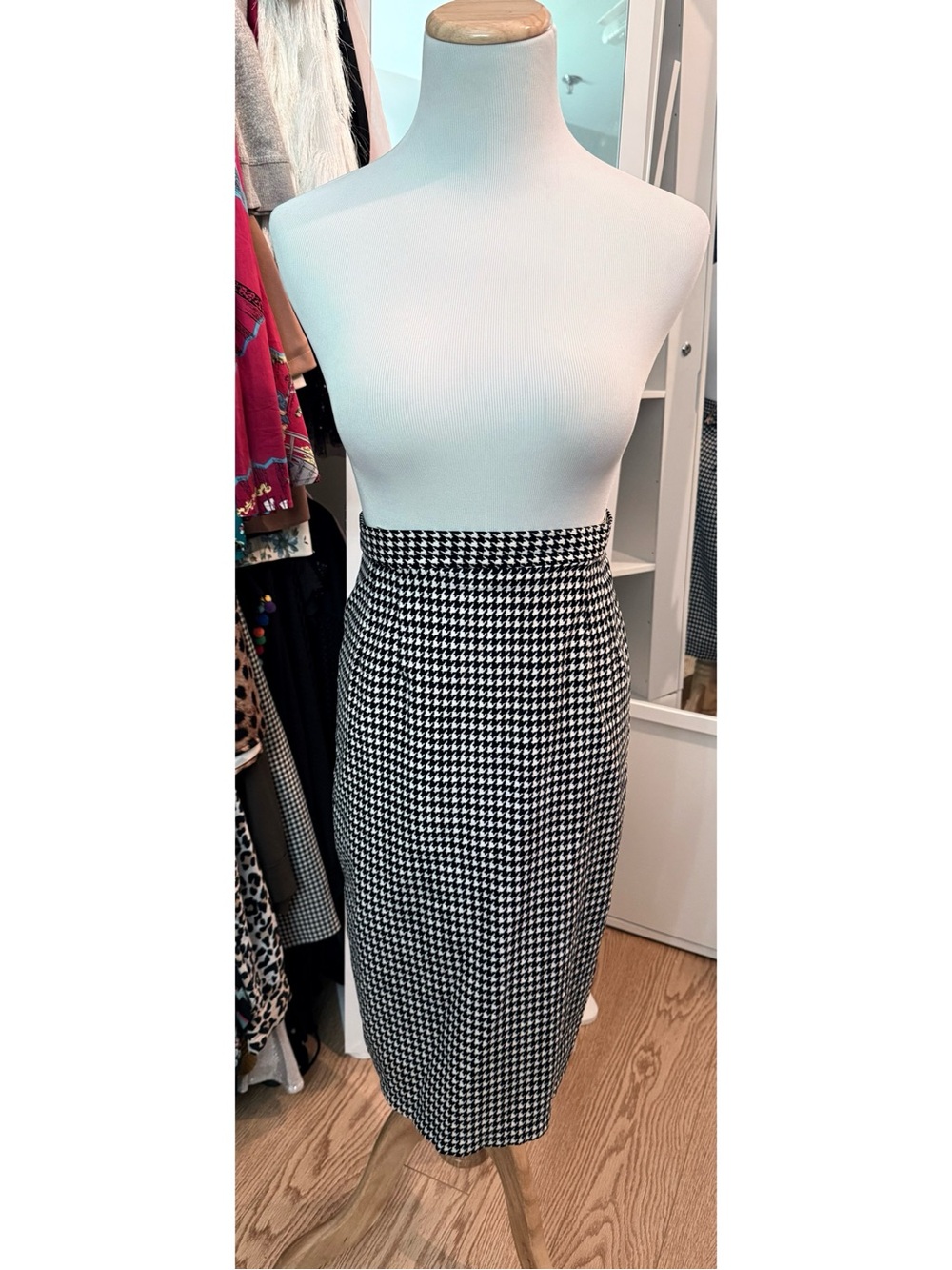 Heartbeat Tailored Black and White Houndstooth Pencil Skirt size Medium